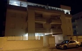 Goodstay New City Apartment